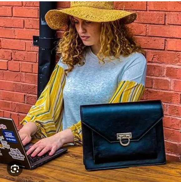 NWT Tablet Messenger Bag with RFID/Touchscreen-Black - Picture 17 of 17